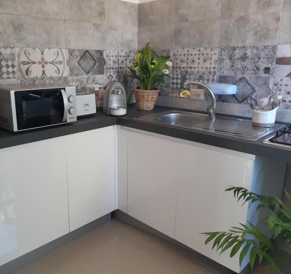 Il Giardino Fiorito Casa Vacanze 알게로 외부 사진
